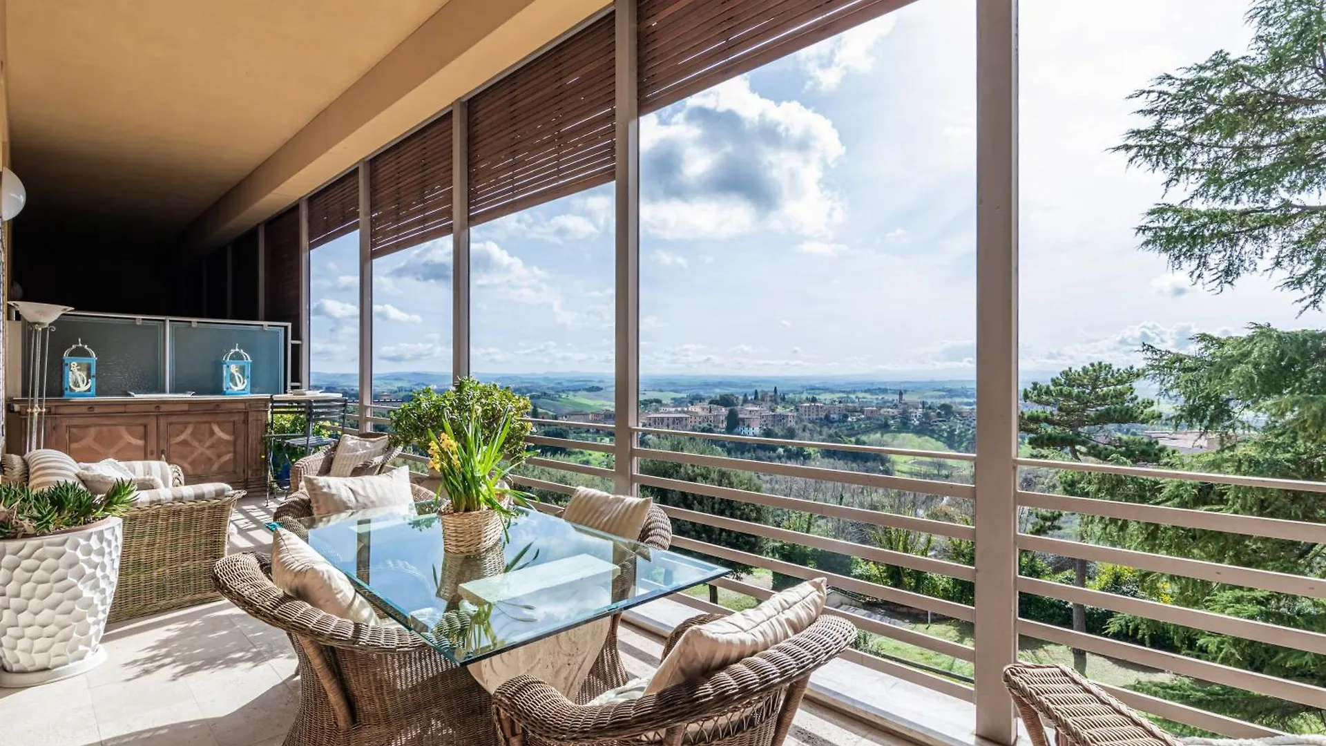 Porta Tufi Luxury Apartment With Private Parking! Siena