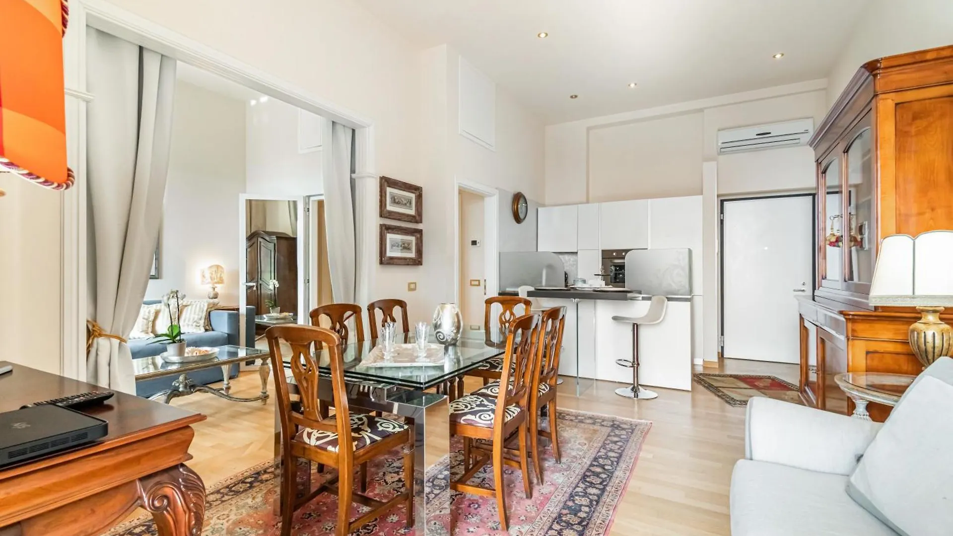 Porta Tufi Luxury Apartment With Private Parking! Siena Italië