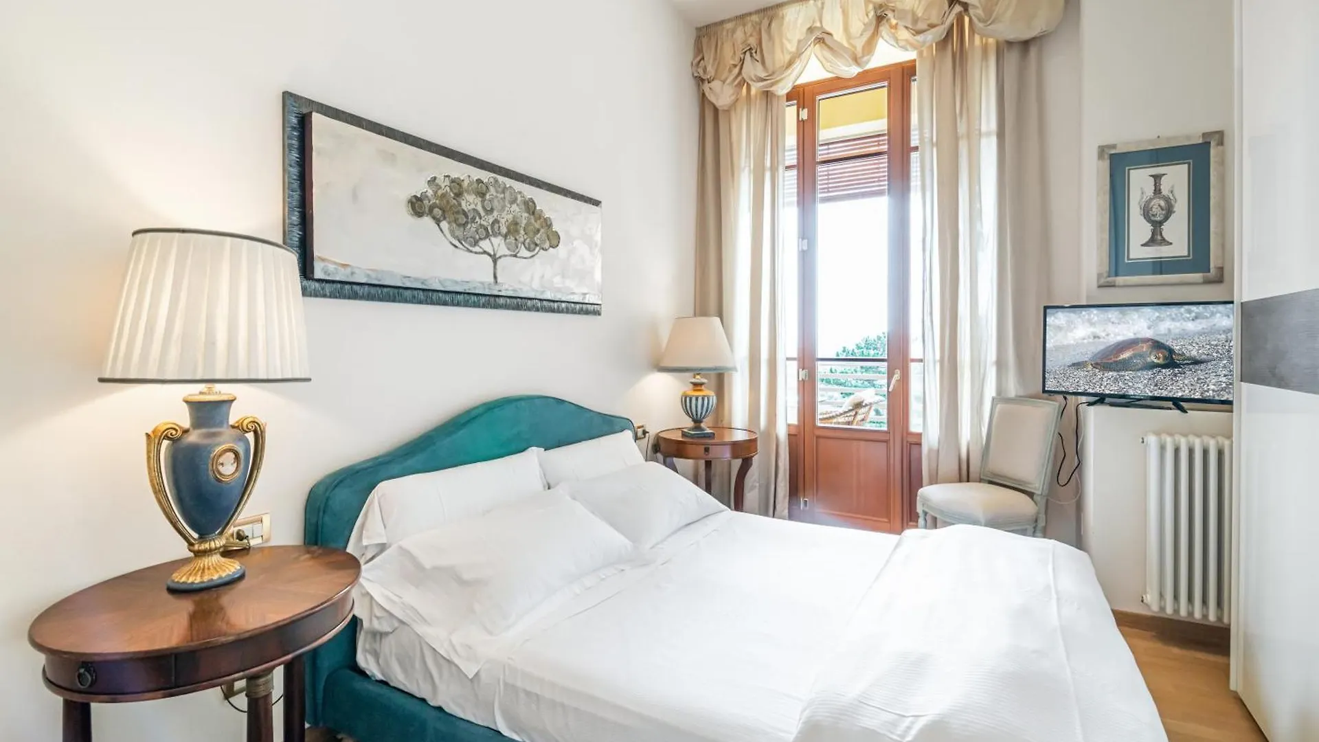 Porta Tufi Luxury Apartment With Private Parking! Siena